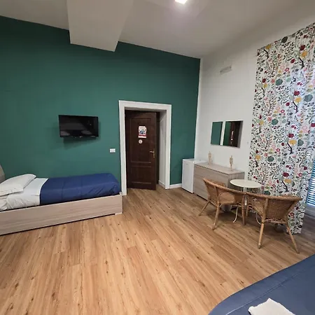 Vanzi Rooms-2